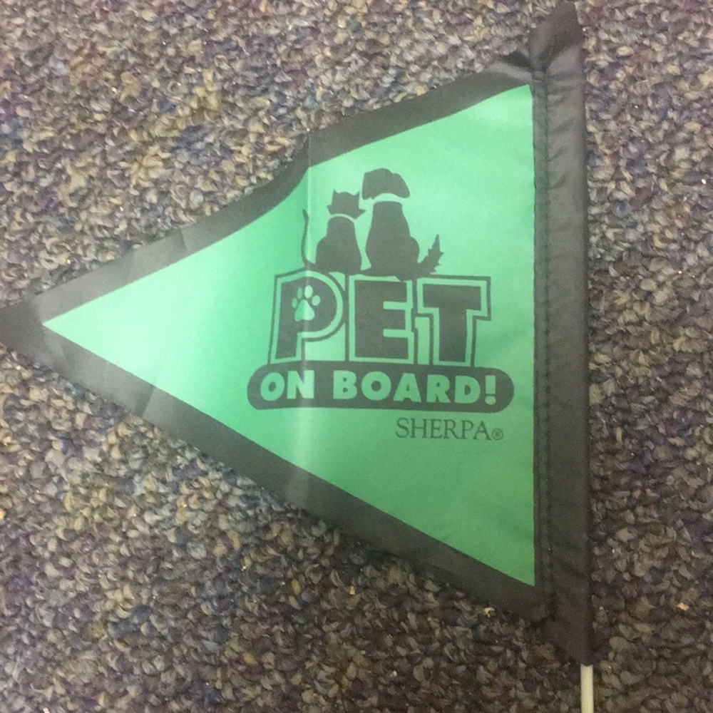 Pet On Board Flag - Green and Black - Picture 3 of 3